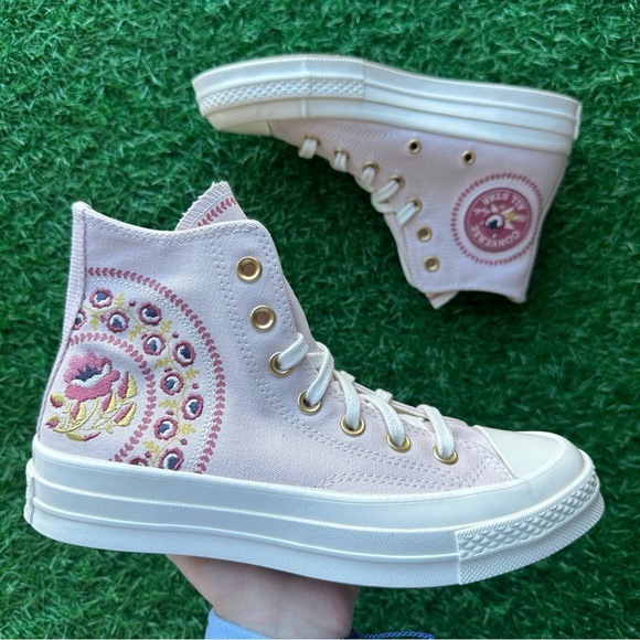 Converse Shoes - 💝Converse Chuck 70 Hi Blush Hush / Royal Flush